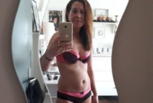Hausfrau aus Berlin sucht Sex